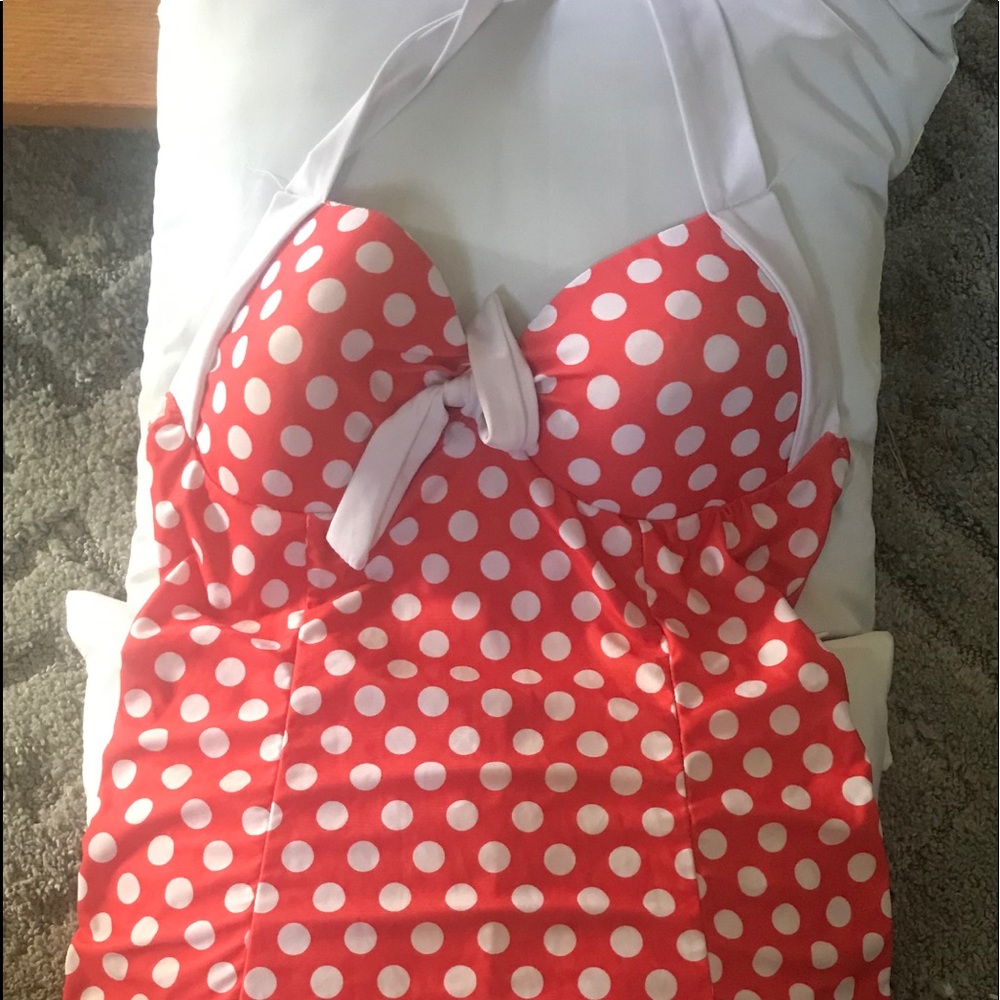 Bathing suit